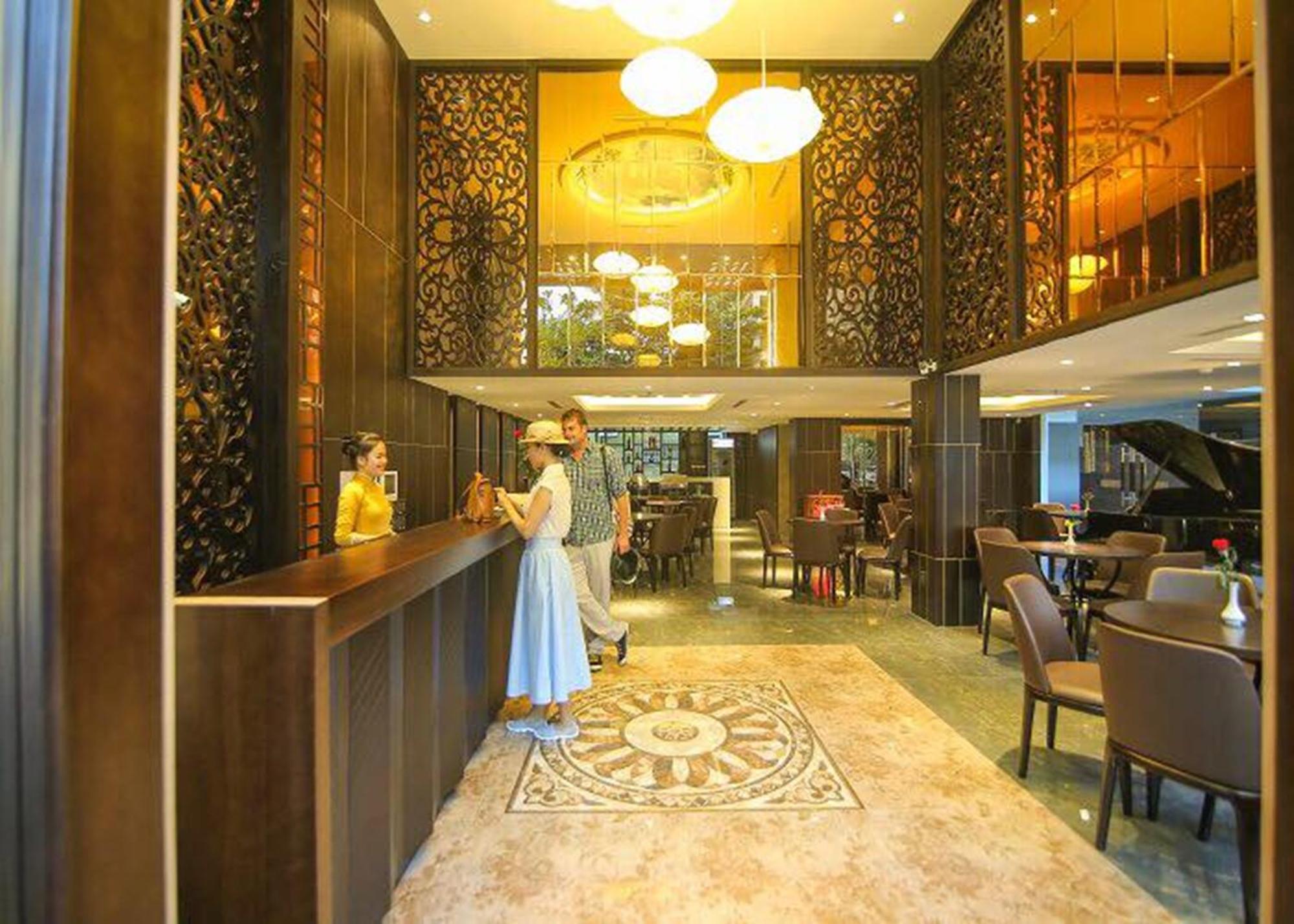 Palazzo Luxury Hotel Da Nang Exterior foto